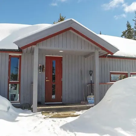 Holiday home Stunning In Sjusjen With 3 Bedrooms And Sauna